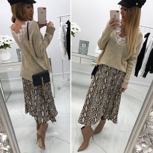SWETEREK Z DEKOLTEM Z KORONKI BEIGE
