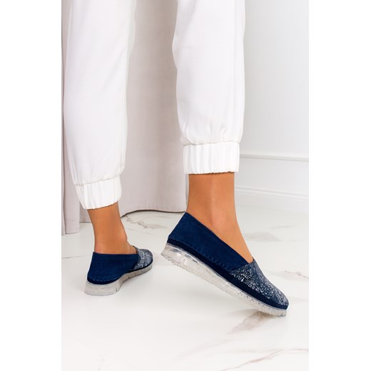 Granatowe półbuty Filippo slip on skórzane w kwiaty DP2147/21NW Filippo 39 Casu.pl