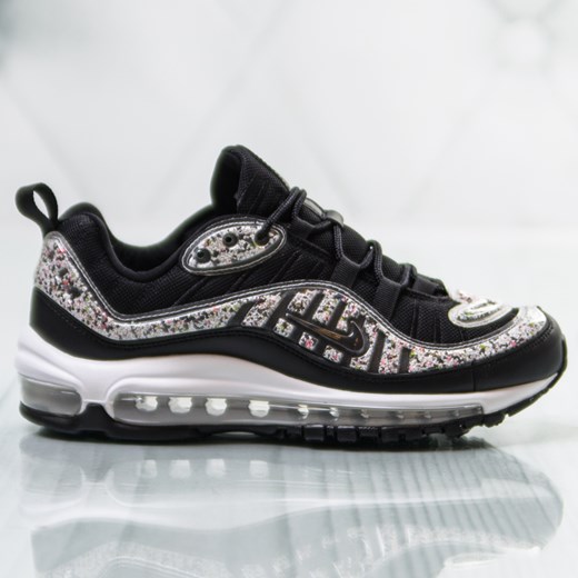 Buty sportowe damskie Nike do biegania wiosenne