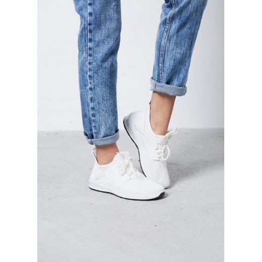 Buty sportowe damskie z tworzywa sztucznego