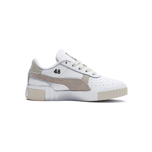 Buty sportowe damskie Puma w stylu młodzieżowym bez wzorów