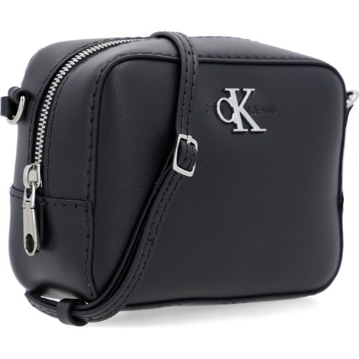 Listonoszka Calvin Klein na ramię matowa średniej wielkości elegancka