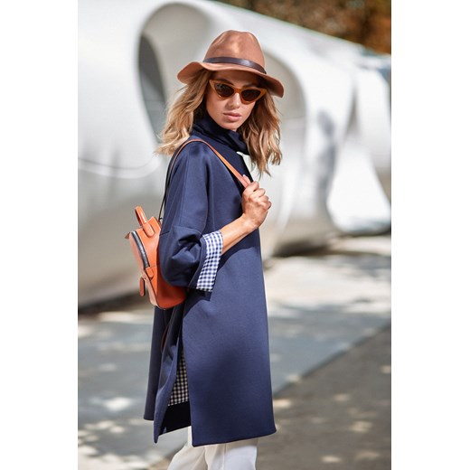 CM3806 Luźna bluza z wysokim kołnierzem - granatowa