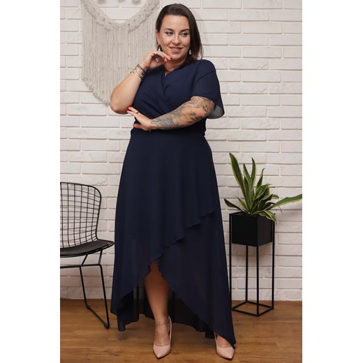 Sukienka wieczorowa z dłuższym tyłem szyfonowa MONIKA granatowa Plus Size karko.pl