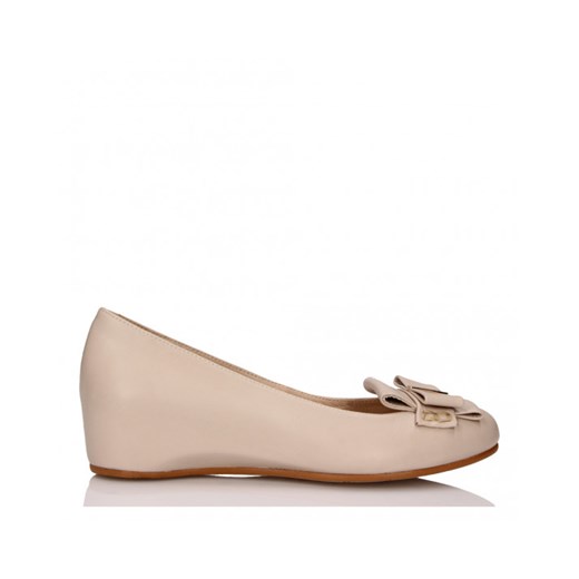 Buty płaskie beżowe 38 Baldowski
