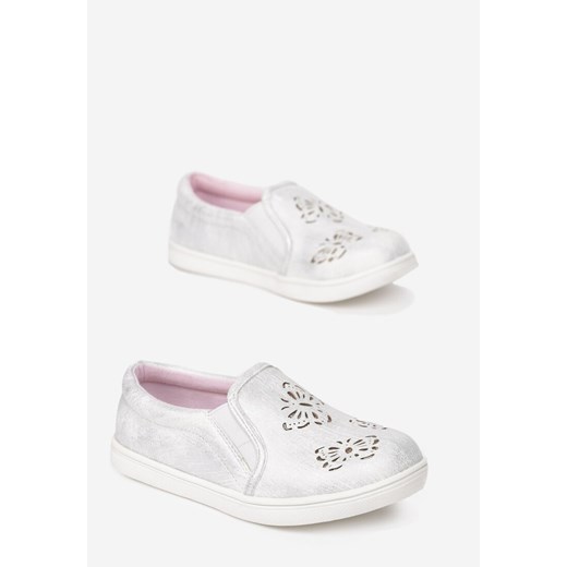 Białe Slip On Tharinia Born2be 25 born2be.pl