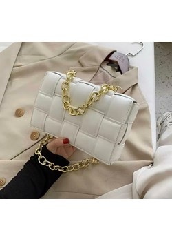 Listonoszka zielona matowa ze skóry ekologicznej na ramię w stylu glamour