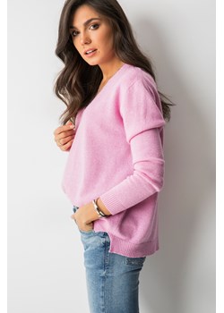 Sweter damski Cashmere Blend na zimę z dekoltem w serek