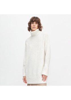 Sweter damski Reserved z golfem na zimę