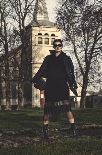 Total Black Look