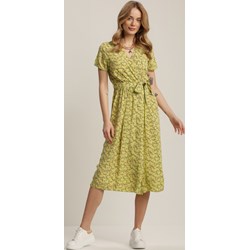Sukienka Renee midi z krótkimi rękawami z dekoltem v  - zdjęcie produktu