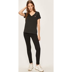 Bluzka damska Levi's czarna casualowa z krótkim rękawem z dzianiny  - zdjęcie produktu