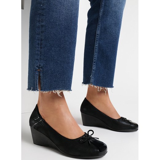 born2be czółenka na koturnie