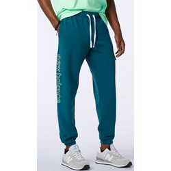 Spodnie męskie New Balance z napisami w sportowym stylu  - zdjęcie produktu