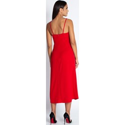 Czerwona sukienka Dursi z dekoltem w literę v dopasowana maxi na ramiączkach  - zdjęcie produktu