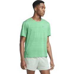 T-shirt męski Nike sportowy zielony z krótkim rękawem  - zdjęcie produktu