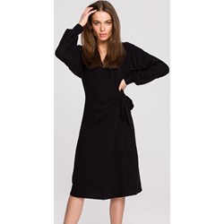 Sukienka Style na spacer z dekoltem v czarna midi z długim rękawem casual  - zdjęcie produktu