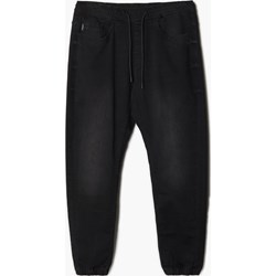 Czarne spodnie męskie Cropp  - zdjęcie produktu