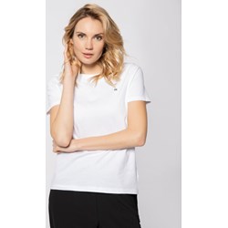 Bluzka damska biała Calvin Klein z okrągłym dekoltem z krótkim rękawem casual  - zdjęcie produktu