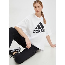 Bluzka damska Adidas sportowa z napisami bawełniana z okrągłym dekoltem  - zdjęcie produktu