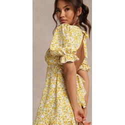 Sukienka Renee mini z krótkim rękawem w kwiaty rozkloszowana  - zdjęcie produktu