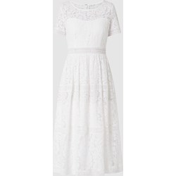 Apart Fashion sukienka elegancka na sylwestra z krótkimi rękawami midi z okrągłym dekoltem  - zdjęcie produktu