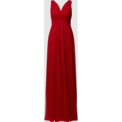 Sukienka Troyden Collection wieczorowa czerwona na ramiączkach z dekoltem w serek maxi  - zdjęcie produktu