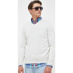 Biały sweter męski BOSS HUGO w serek  - zdjęcie produktu