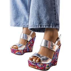 Sandały damskie eleganckie z klamrą z nadrukami  - zdjęcie produktu