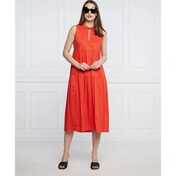 Marc Cain sukienka z elastanu na lato bez rękawów midi z okrągłym dekoltem  - zdjęcie produktu