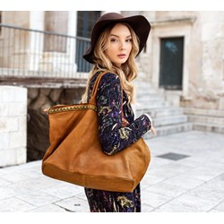 Brązowa shopper bag Mazzini bez dodatków  - zdjęcie produktu