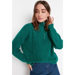 Sweter damski zielony Trendyol z golfem  - zdjęcie produktu