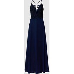 Sukienka Luxuar Fashion na ramiączkach w serek maxi z haftem  - zdjęcie produktu