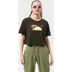 Bluzka damska Nike z krótkim rękawem z okrągłym dekoltem  - zdjęcie produktu