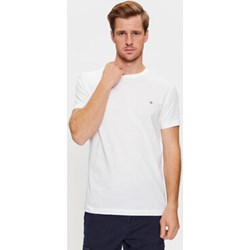 T-shirt męski Gant casual wiosenny  - zdjęcie produktu