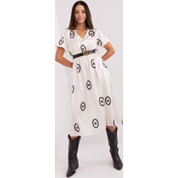 Sukienka Italy Moda midi z krótkimi rękawami w serek  - zdjęcie produktu