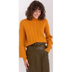 Sweter damski żółty z okrągłym dekoltem  - zdjęcie produktu