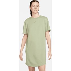 Sukienka Nike z okrągłym dekoltem zielona z krótkim rękawem  - zdjęcie produktu