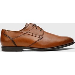 Buty eleganckie męskie brązowe Lasocki  - zdjęcie produktu