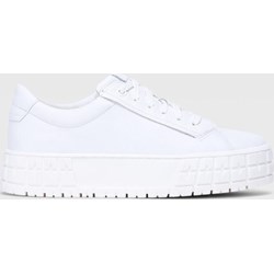 Trampki damskie białe Lasocki  - zdjęcie produktu