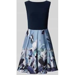 Sukienka Swing na sylwestra na wiosnę  - zdjęcie produktu