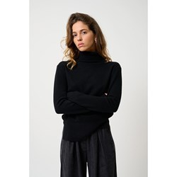 Sweter damski AUTHENTIC CASHMERE z golfem  - zdjęcie produktu