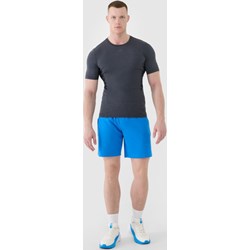Spodenki męskie 4F niebieskie w sportowym stylu  - zdjęcie produktu