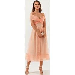 Sukienka Jacinshop rozkloszowana na wesele z dekoltem w serek elegancka  - zdjęcie produktu