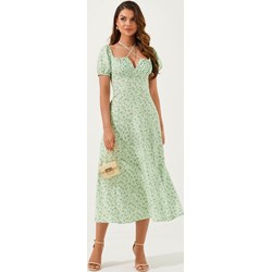 Sukienka Jacinshop zielona maxi z dekoltem w serek  - zdjęcie produktu