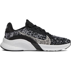 Buty sportowe damskie Nike płaskie sznurowane  - zdjęcie produktu