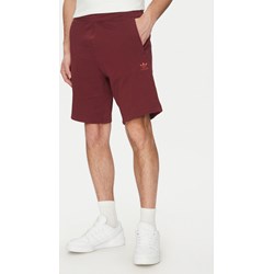 Spodenki męskie czerwone Adidas w sportowym stylu  - zdjęcie produktu