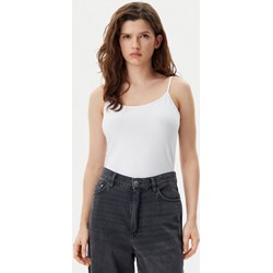Biała bluzka damska Gap z okrągłym dekoltem  - zdjęcie produktu