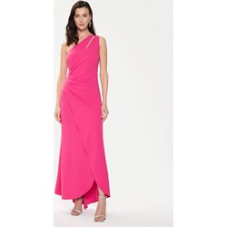 Różowa sukienka Rinascimento wieczorowa maxi elegancka w serek  - zdjęcie produktu