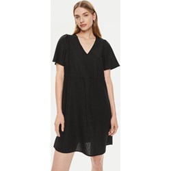 Sukienka czarna Vero Moda z krótkim rękawem mini z dekoltem w serek casual  - zdjęcie produktu